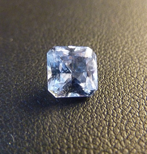 panzavolta-saphirs-carre-light