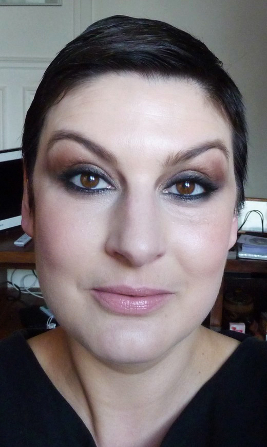 emily blunt pour opium 1