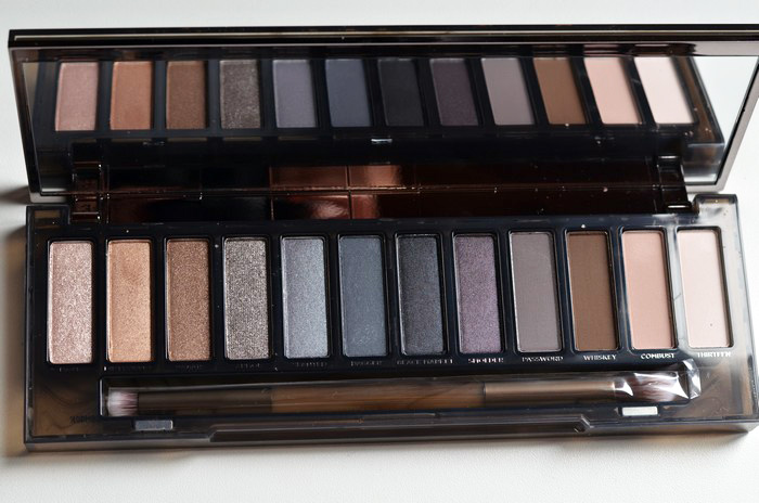 urban_decay_naked_smoky4